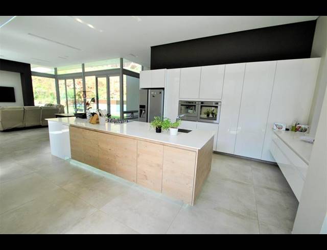 4 BEDROOM HOUSE FOR SALE IN BASSONIA